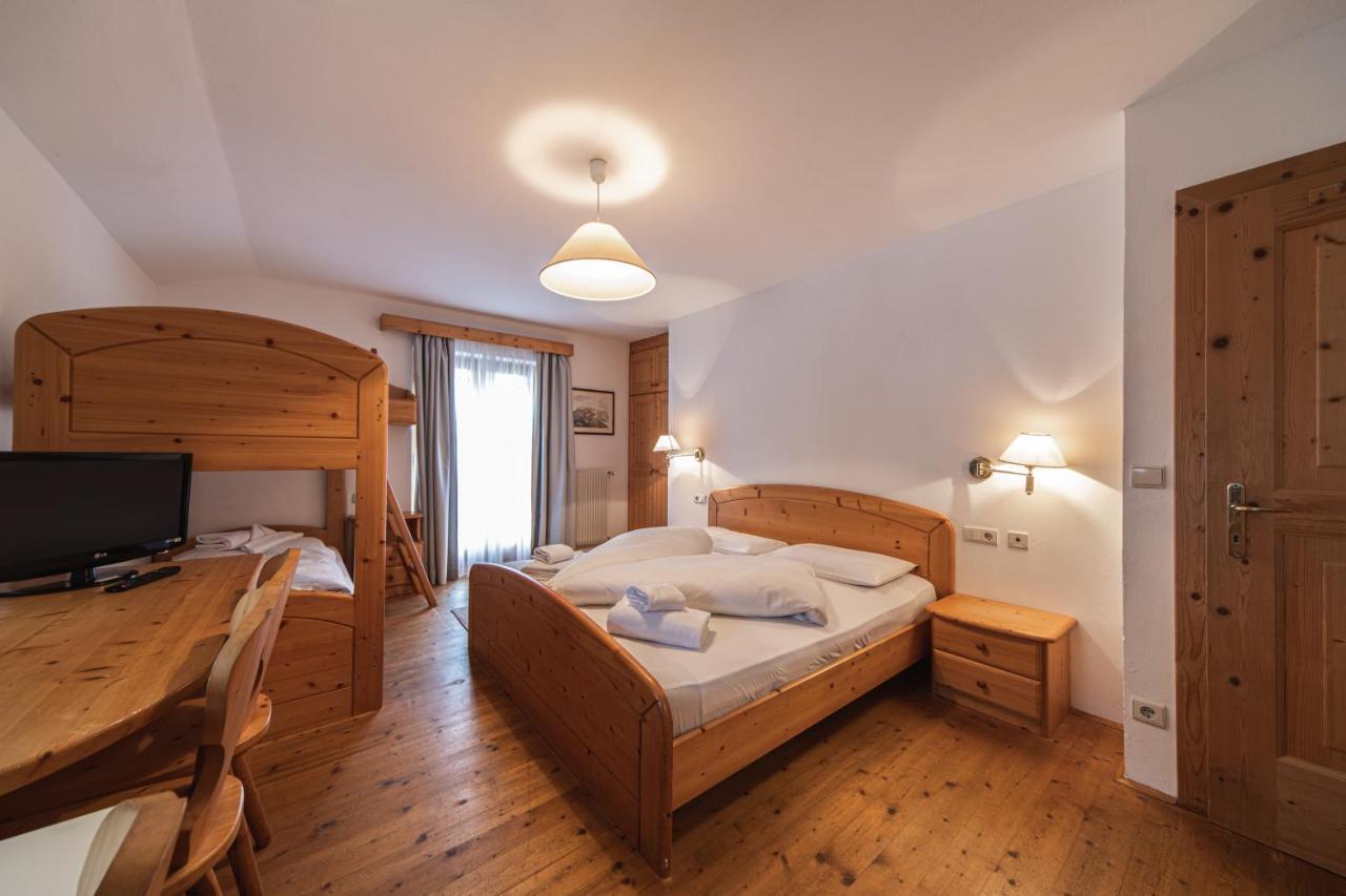 Hotel Fines Funes  Exterior foto