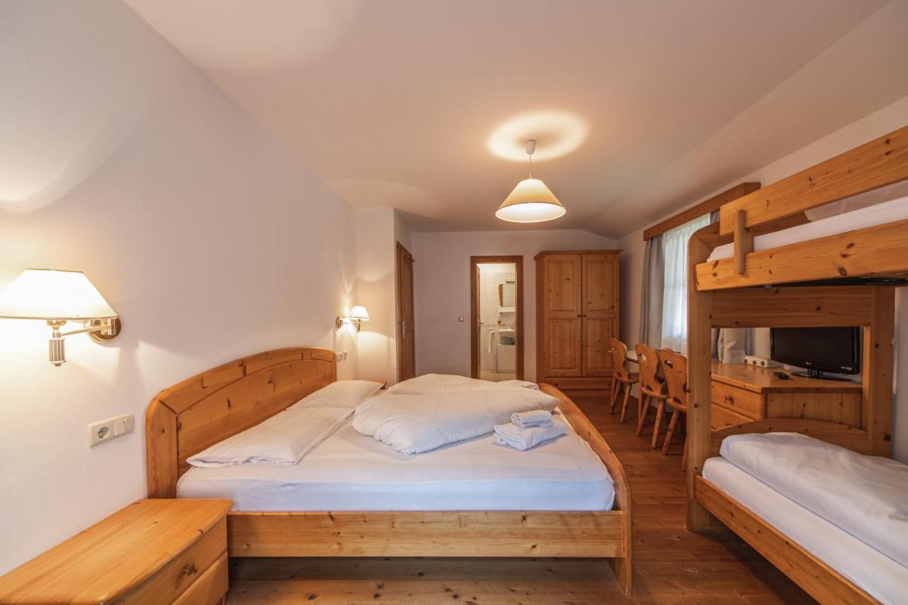Hotel Fines Funes  Exterior foto