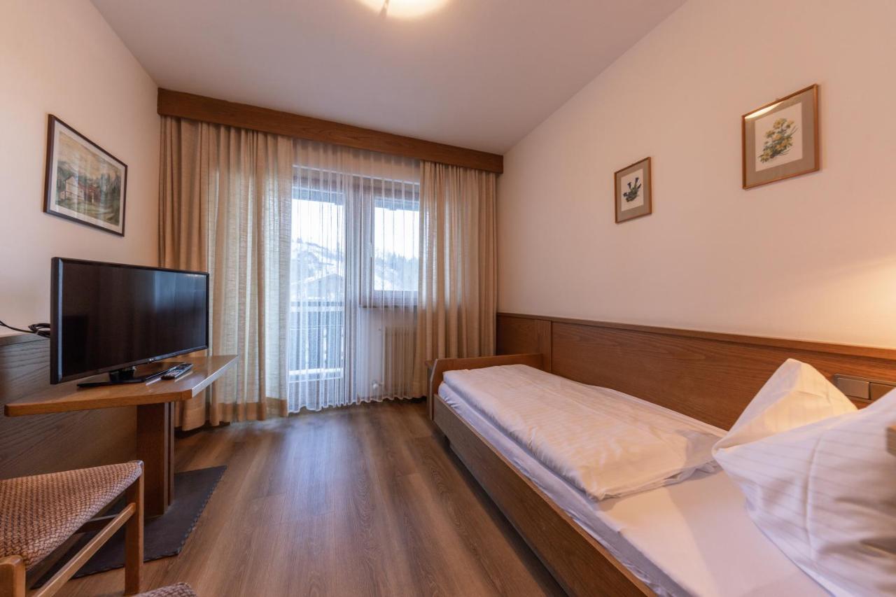 Hotel Fines Funes  Exterior foto