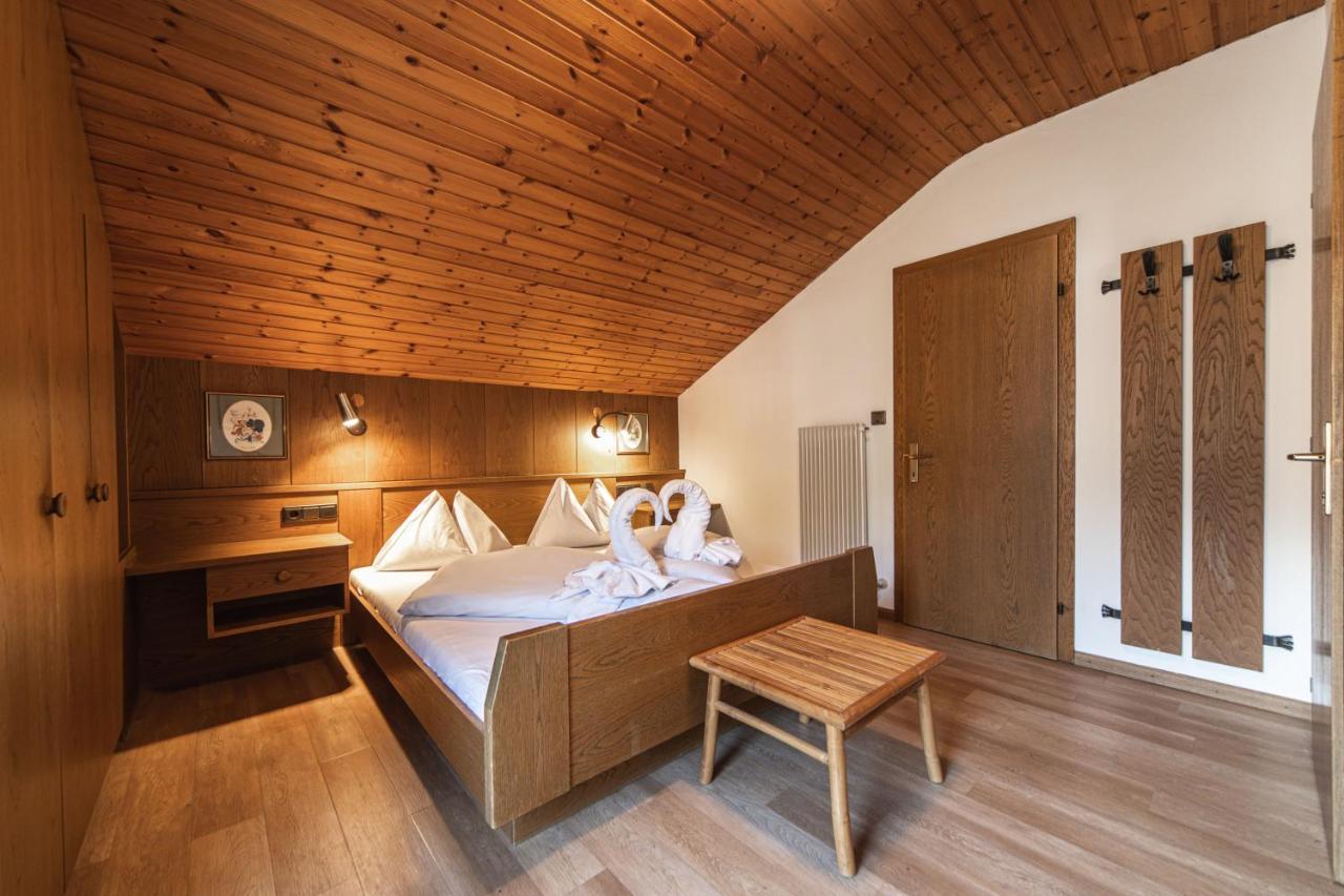 Hotel Fines Funes  Exterior foto