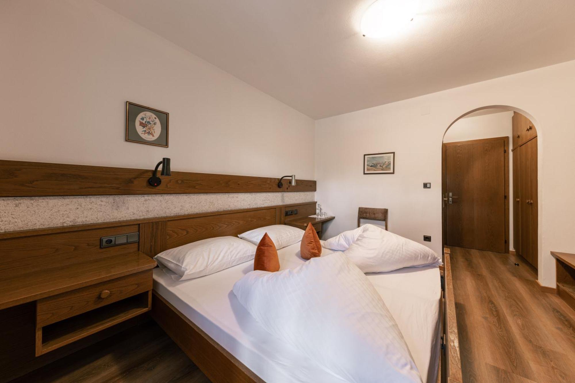 Hotel Fines Funes  Exterior foto